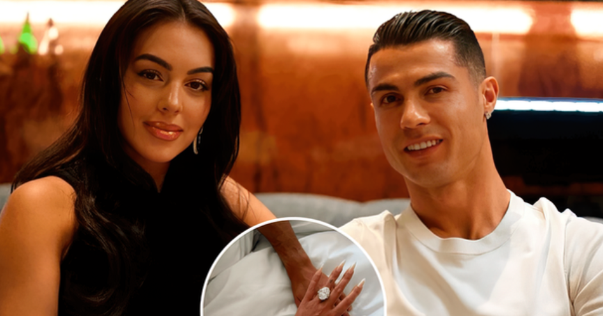 Ronaldo i dhuroi unazën me gur  gjigant  diamanti  Georgina Rodriguez  Më e pakta që mund të bënte   