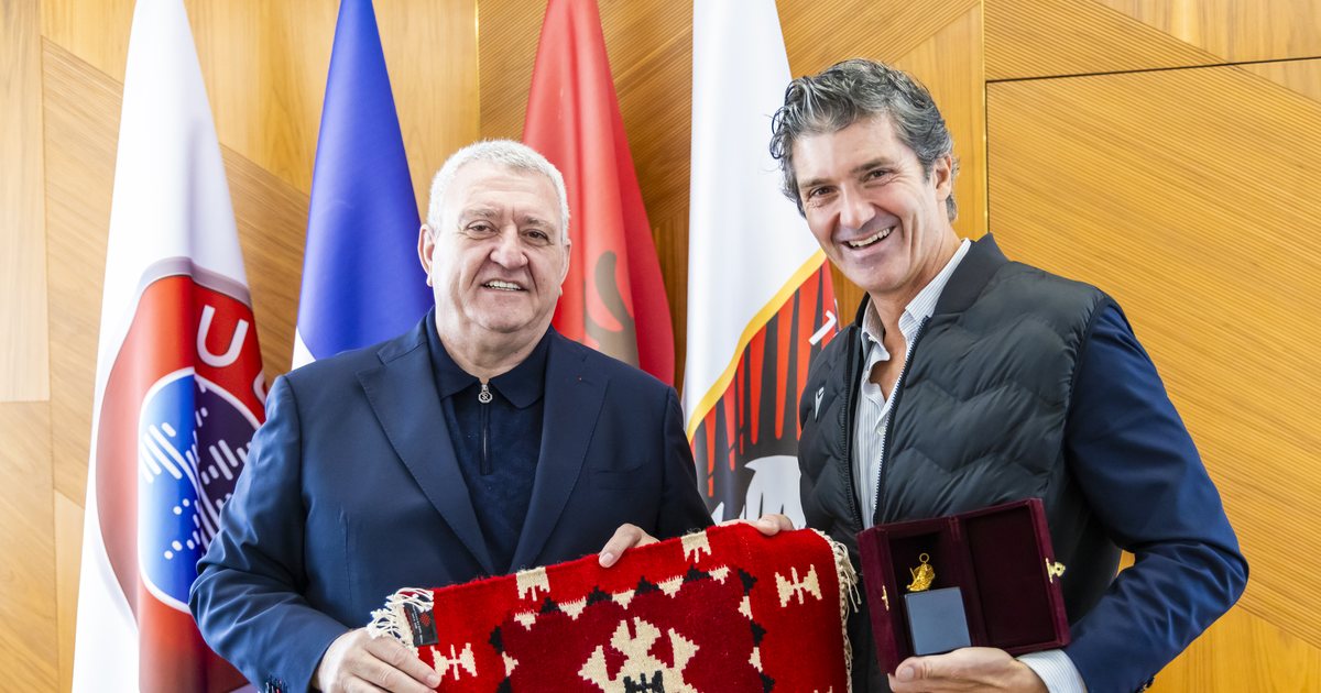 Presidenti Duka pret në takim CEO n e kompanisë Macron  Gianluca Pavanello