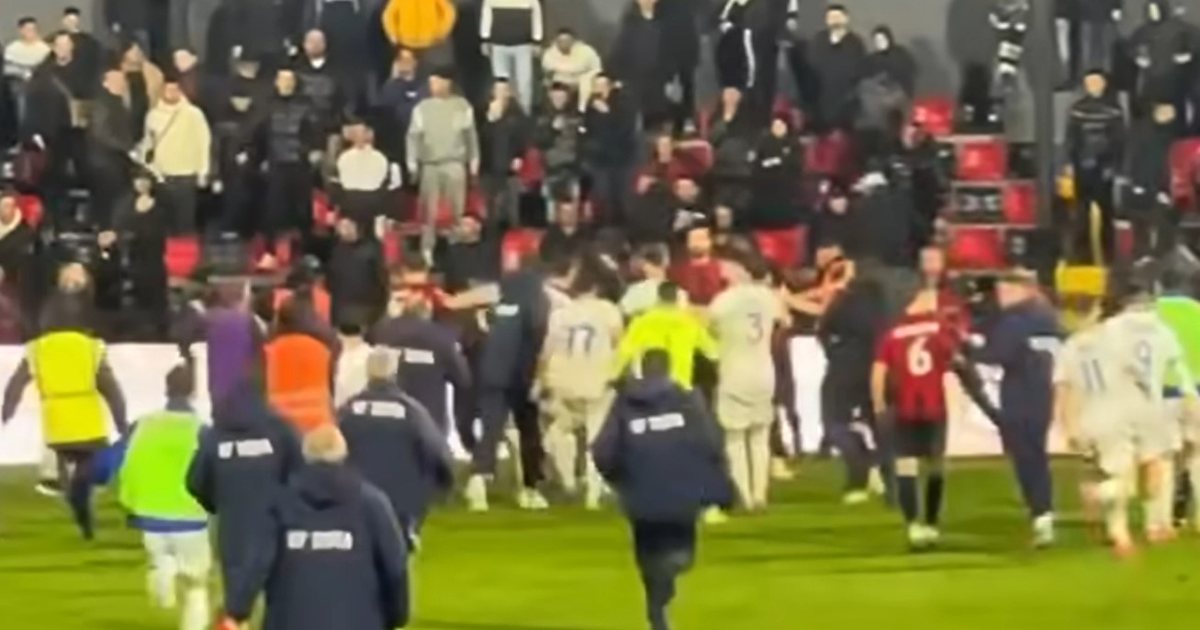 U shmang përleshja masive në stadiumin  Flamurtari   klubi vlonjat del me NJOFTIM zyrtar