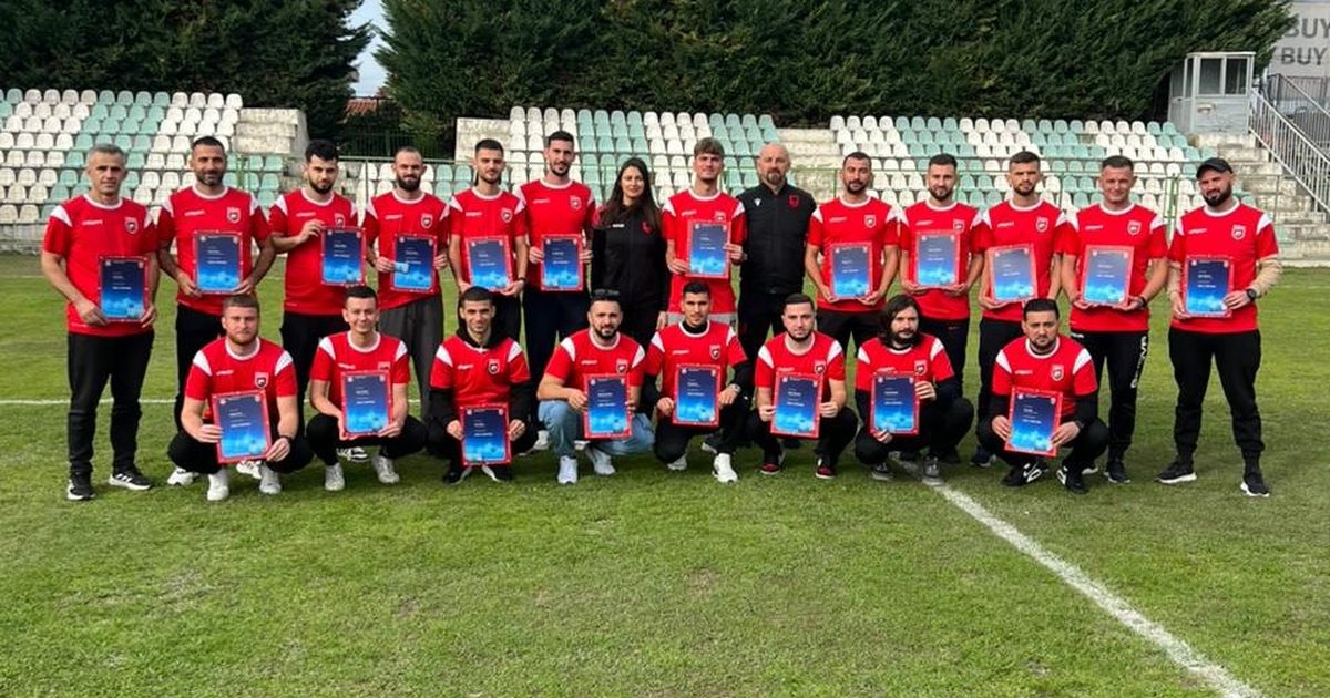 Përmbyllet me sukses edicioni i radhës i kursit UEFA C për zonën e Fierit  diplomohen 25 pjesëmarrës