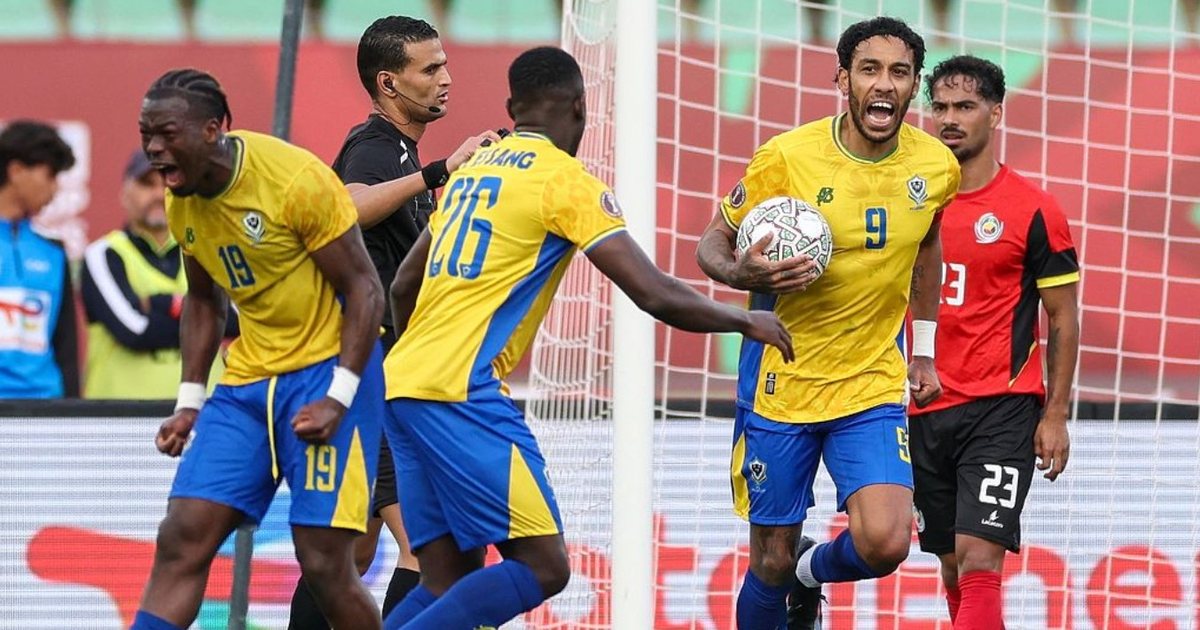 VIDEO  Ka mbi 400 gola në karrierë  ish sulmuesi i Barcelonës i  mallkuar  te kombëtarja