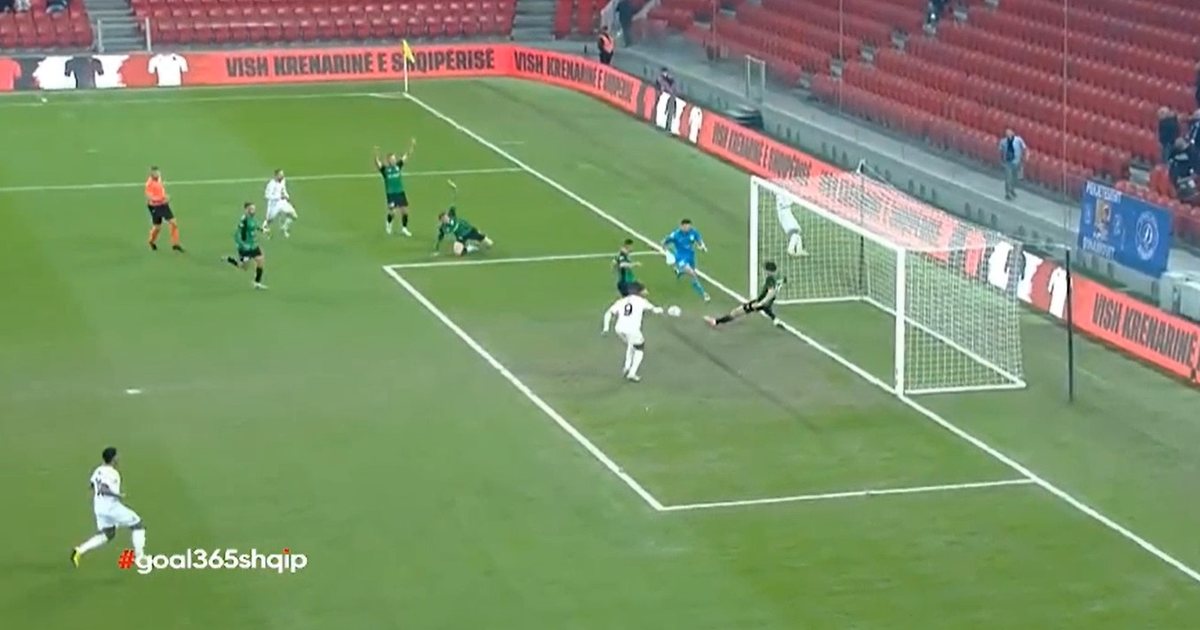 LIVE   Ndizet  Dinamo  Ndreca i thotë  jo  golit për kryeqytetasit  VIDEO 