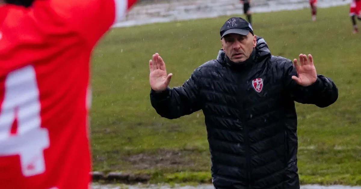 Diskutohen vetëm detajet e fundit të kontratës  drejtuesit e Skënderbeut kanë gati  dhuratën  e parë për Ernest Gjokën