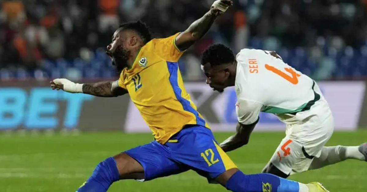 Qeveria pezullon kombëtaren e Gabon it dhe përjashton 2 lojtarët  Kishin performancë të turpshme 