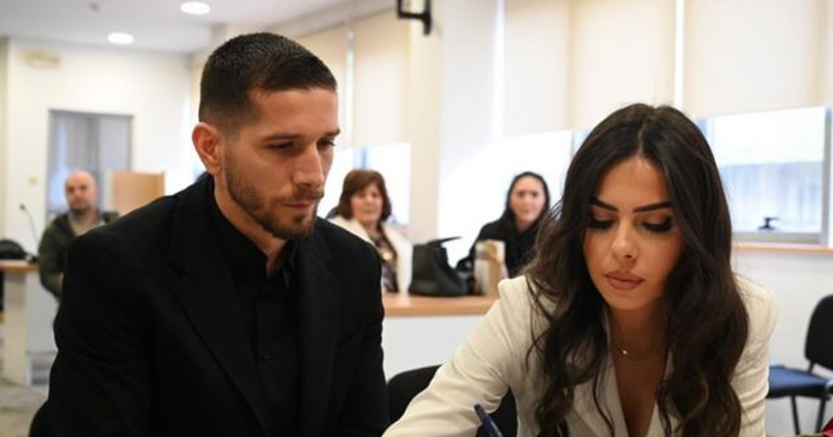 FOTOLAJM  Janar i  ëmbël   sulmuesi i Vllaznisë e nis vitin me celebrimin e dashurisë