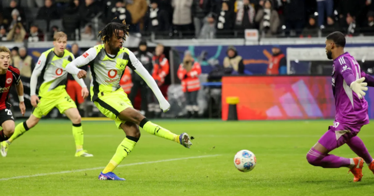 VIDEO  Eintracht Frankfurt dhe Dortmund  dhëmbë për dhëmbë   ekipet ndajnë pikët në fund të sfidës