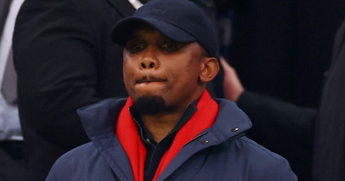 U  përplas  me homologun e tij pas humbjes  Presidenti i Kamerunit  Eto o gjobitet me 20 000 dollarë dhe pezullohet për 4 ndeshje