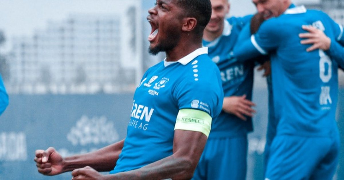 ZYRTARE  Lider i sulmit te  Blutë   bomberi lë Superligën për Rusinë