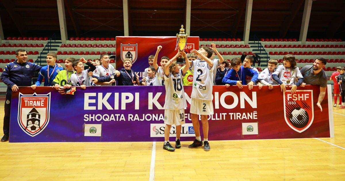 U 13  Mbyllet mes spektaklit turneu  Futsal Junior    Blutë  e kryeqytetit triumfojnë