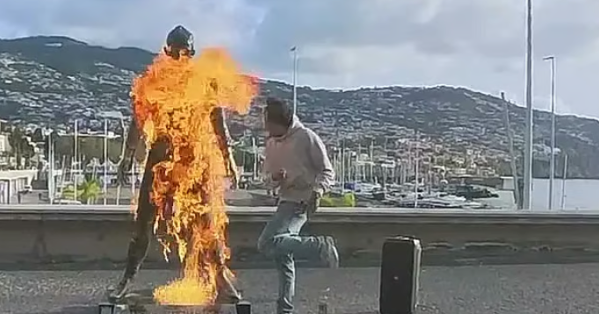 VIDEO   Ky është paralajmërimi i fundit i Zotit   autori i vë flakën statujës së Ronaldos dhe e shpërndan në rrjetet sociale