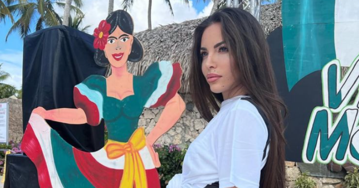 Tifoze besnike e Juventusit  modelja e njohur  ndez  rrjetin me fotot e saj