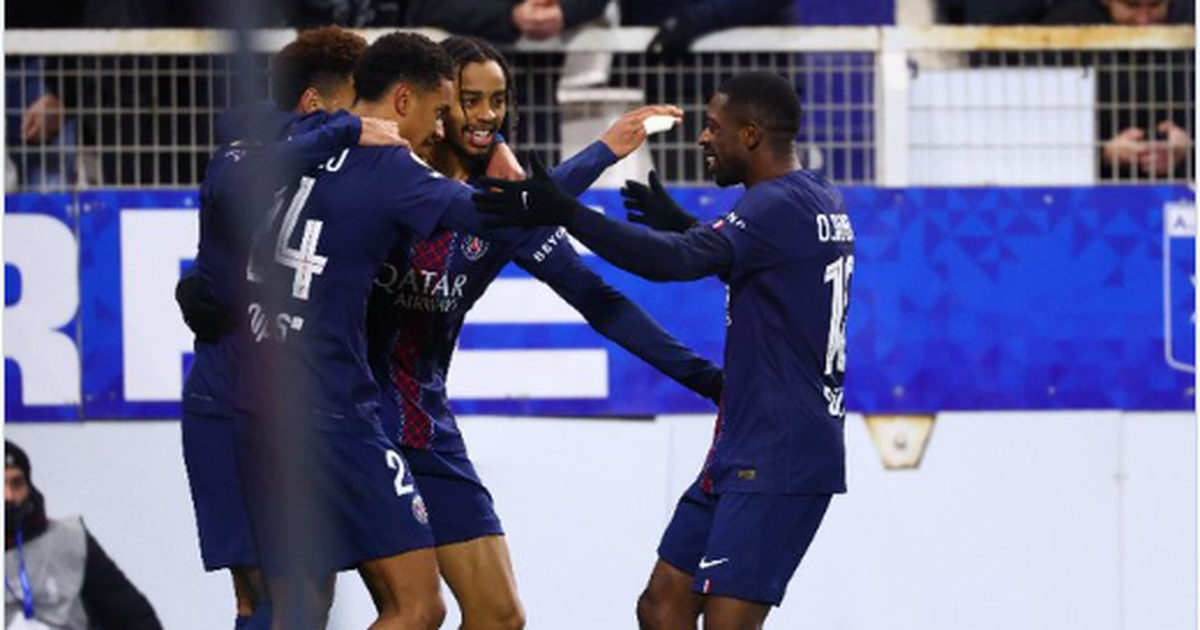 Fitore modeste ndaj Auxerre s  por PSG  blindon  edhe më shumë kreun