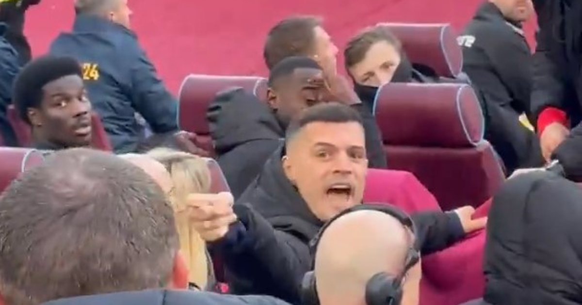VIDEO  Granit Xhaka tregon temparamentin shqiptar në stadium ndaj tifozit  i kërkon ballafaqim  burrash 