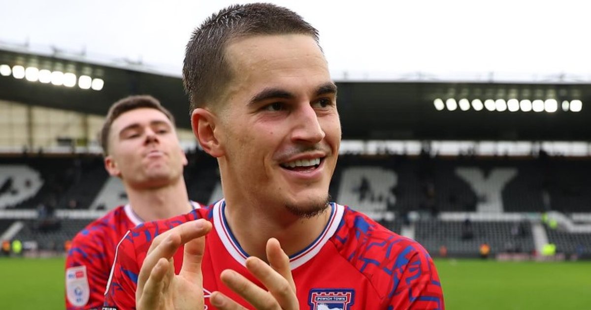 Ish trajneri i Manchester United me fjalë të  mëdha  për Anis Mehmetin  Lojtar i jashtëzakonshëm  ka treguar uri