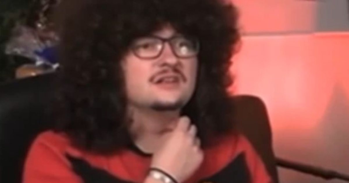 VIDEO  Manchesteri i bëri  golin  tifozit duke e lënë pa qethur afro 500 ditësh  vjen REAGIMI