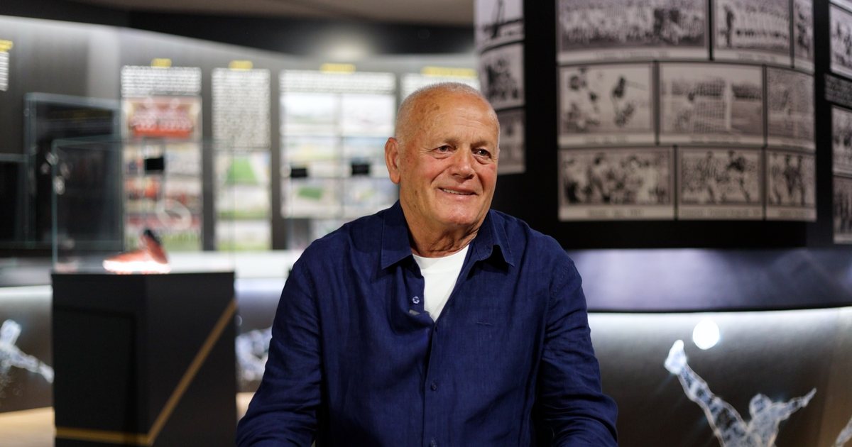  Legjendat Flasin   Bedri Omuri  golashënuesi më i mirë i Kombëtares në vitet 1984 85 rrëfen momentet kyçe të karrierës së tij