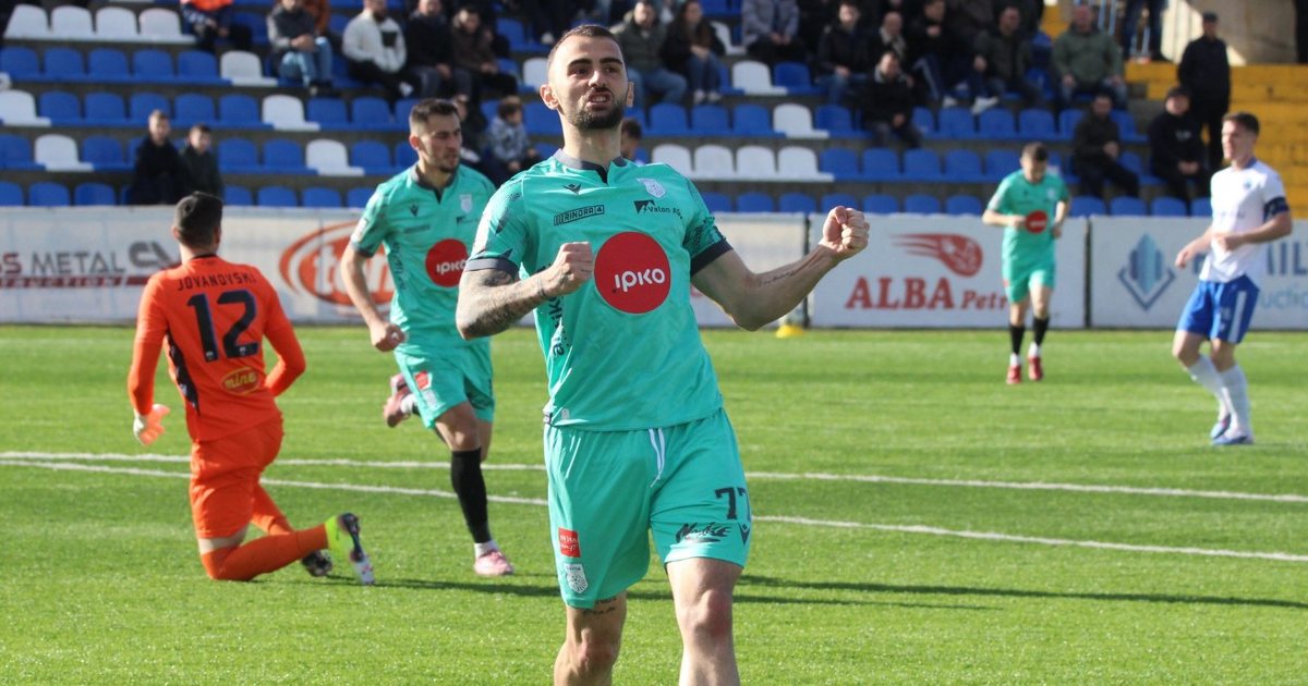 ZYRTARE  Ka luajtur me Anderlecht  kampionët  blidnojnë  mbrotjen me afrimin  BIG 