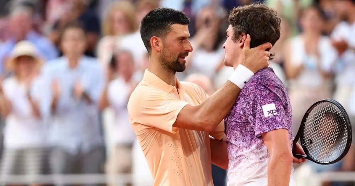 Novak Djokovic  lë nam  në turneun prestigjioz  tenisti 19 vjeçar i jep  leksione  ish kampionit të botës
