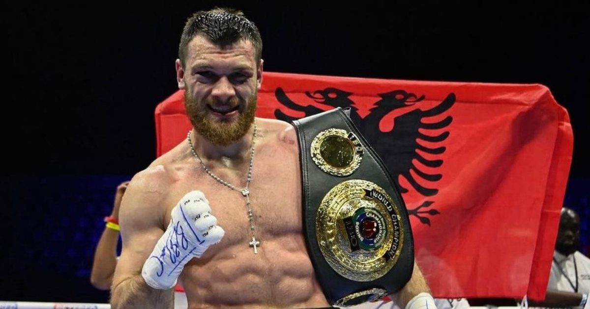 Jurgen Uldedaj  valvit  flamurin shqiptar në Londër  boksieri shqiptar  deklason  rivalin nigerian