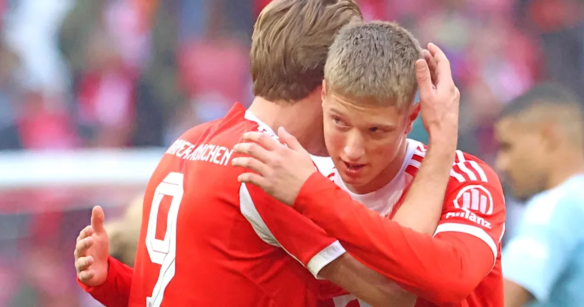 Debutoi 16 vjeç te Bayern Munich përkrahë Harry Kane  mesfushori lë Gjermaninë dhe kthehet në tokën shqiptare