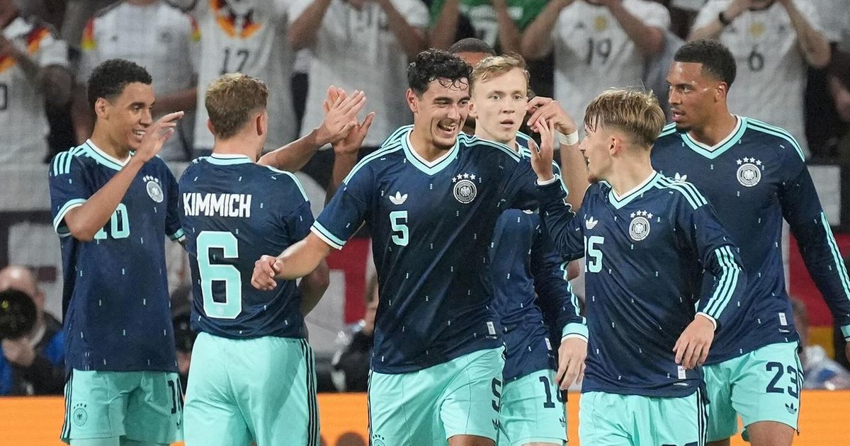 Nagelsmann në  hall  përpara Kupës së Botes  Mesfushori i Bayern Munich trondit Gjermaninë