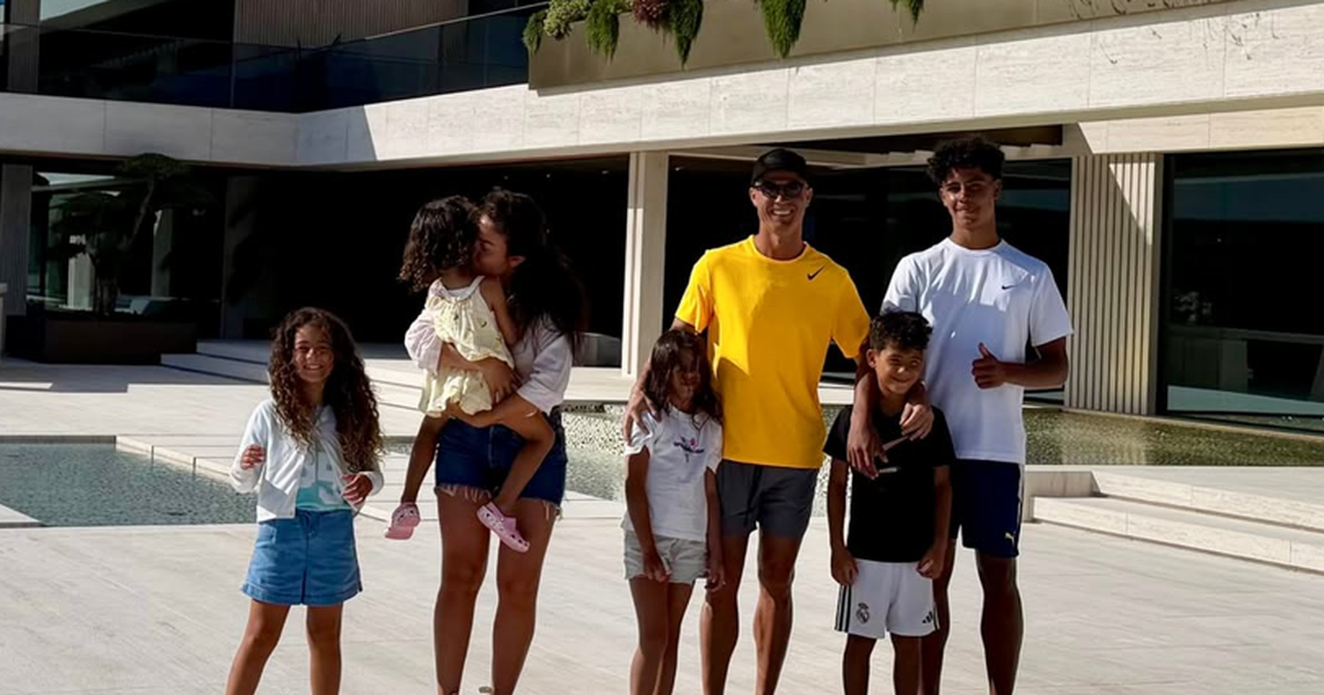 Rezidencë luksoze me çmim marramendës  Cristiano Ronaldo publikon FOTON familjare nga shtëpia e re