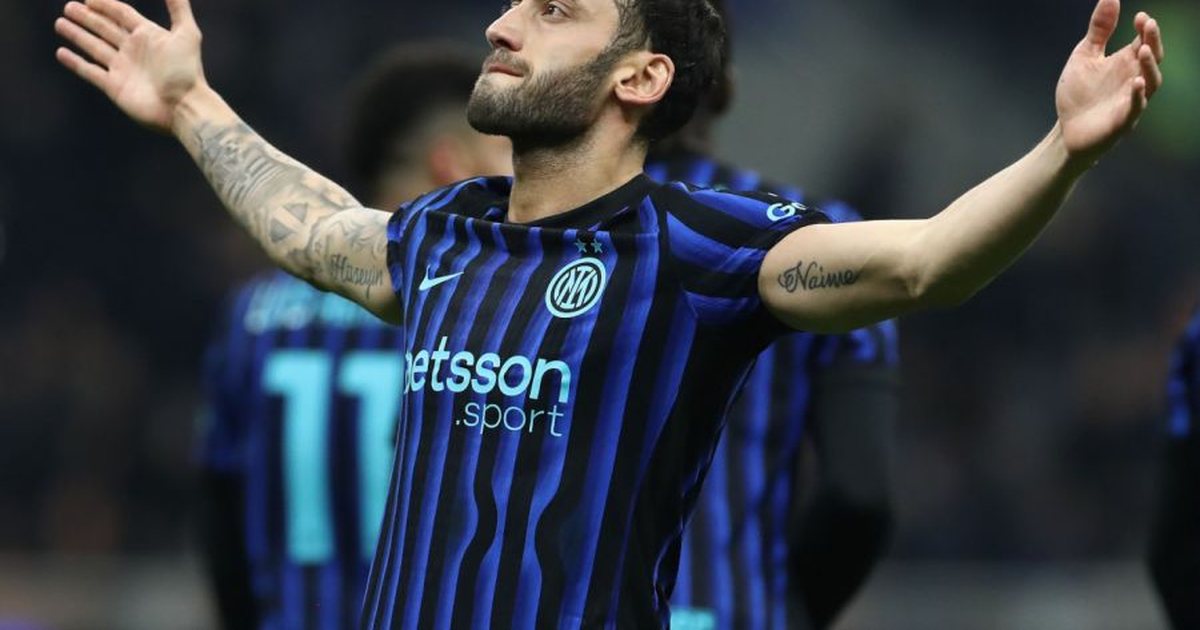 Calhanoglu pranë Fenerbahces   Drejtori sportiv i Interit i  ngrin  buzëqeshjen gjigantit turk  Është nën kontratë me ne  nuk di gjë për   