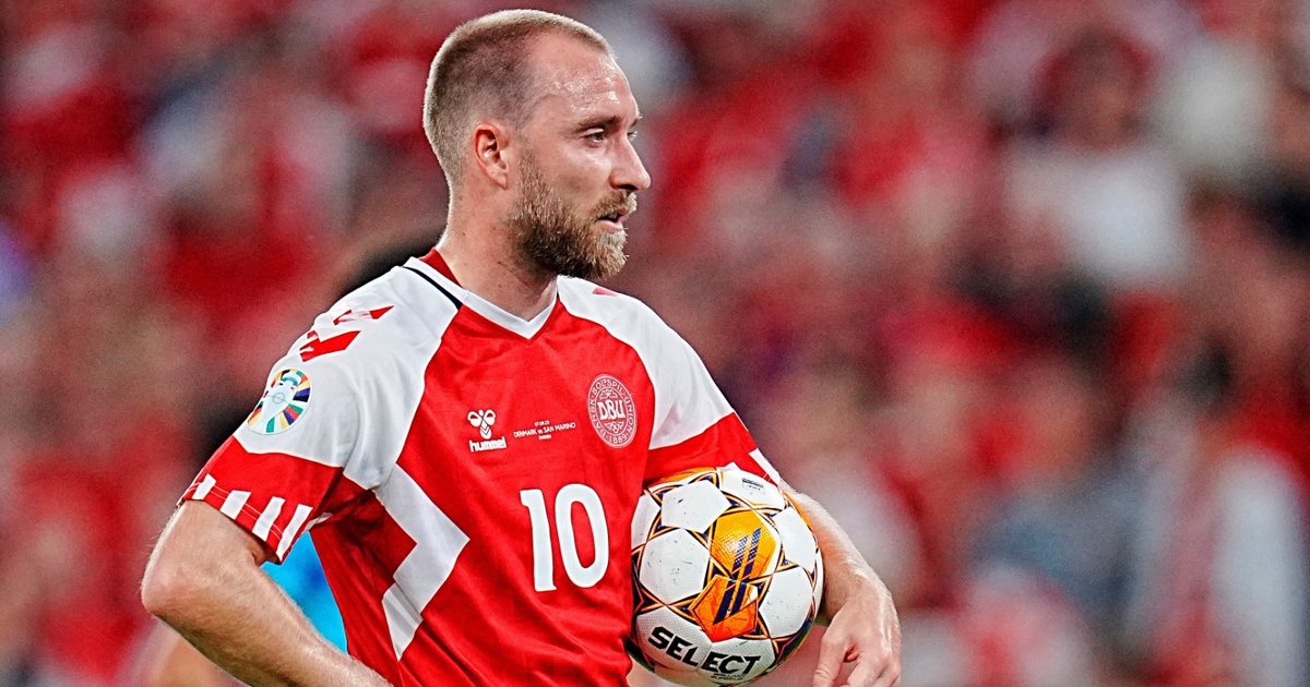 Përsëriten momentet e ankthit  Eriksen bie në tokë gjatë ndeshjes me Ukrainën