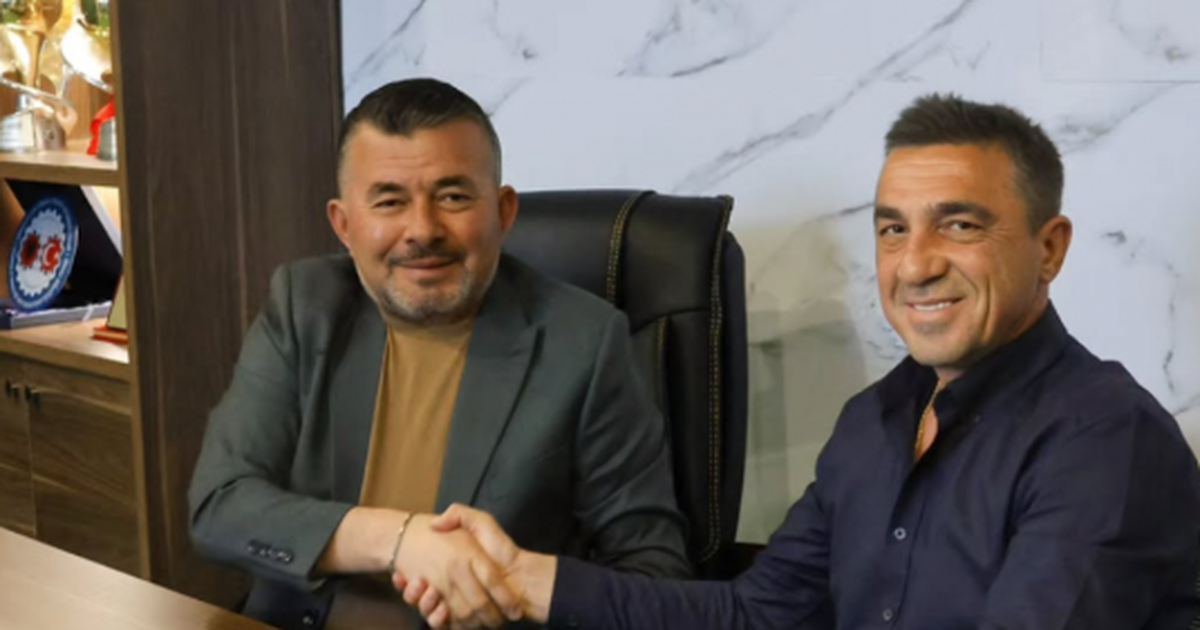 Fitoi titullin kampion me Egnatian  trajneri Nevil Dede merr  dhuratën  e merituar nga FSHF