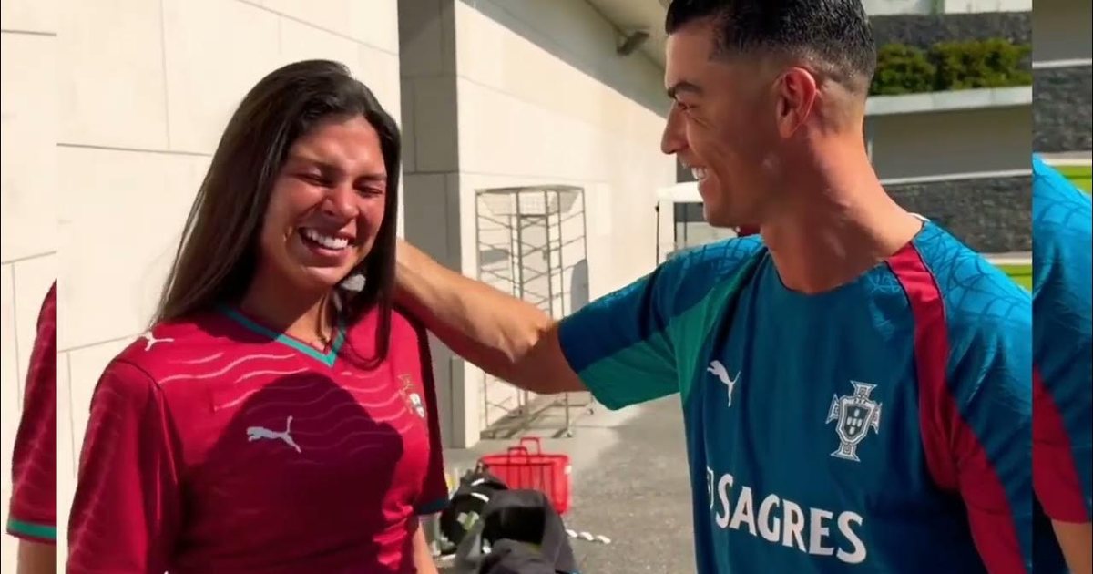 Momenti që ajo nuk do ta harrojë kurrë  Cristiano Ronaldo realizon ëndrrën e influenceres së njohur