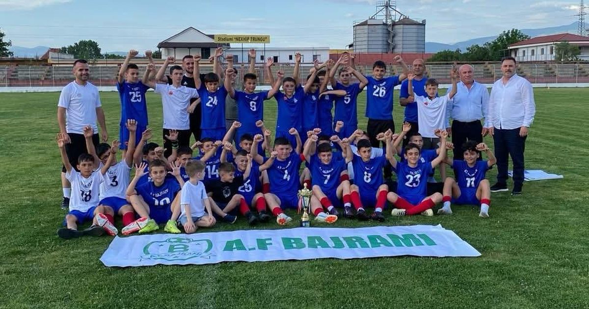 SHRF Elbasan mbyll sezonin e aktiviteteve të futbollit të moshave me festa  trofe dhe kampionë të rinj