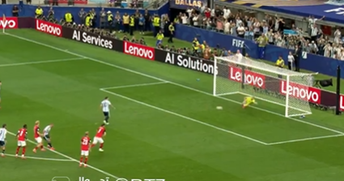 E PABESUESHME  Leo Messi i heq vetes golin historik  ikona argjentinase GABON nga penalltia  VIDEO 
