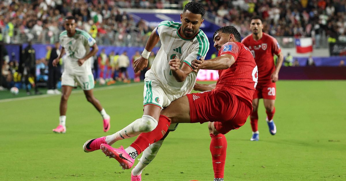 VIDEO  Mahrez  me shokë  i shpëtojnë tri pikët brenda 13 minuta  Algjeria fitore me përmbysje ndaj Jordanisë dhe i  lutet  Argjentinës