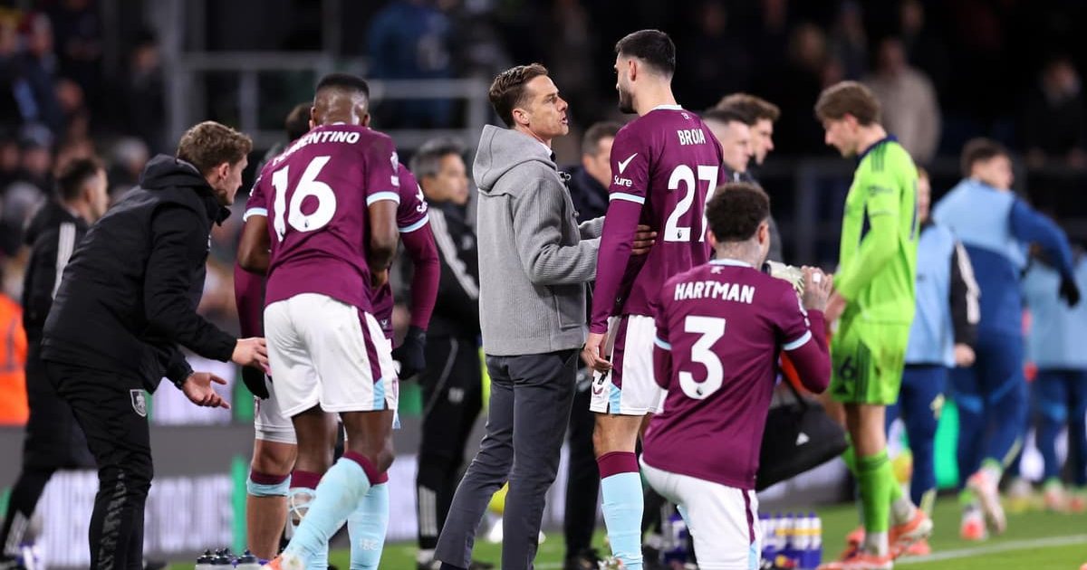 Burnley në  pikë të hallit   Dështon tratativa me trajnerin e Uellsit  ekipi i Armando Brojës kthen sytë te alternativat për stolin