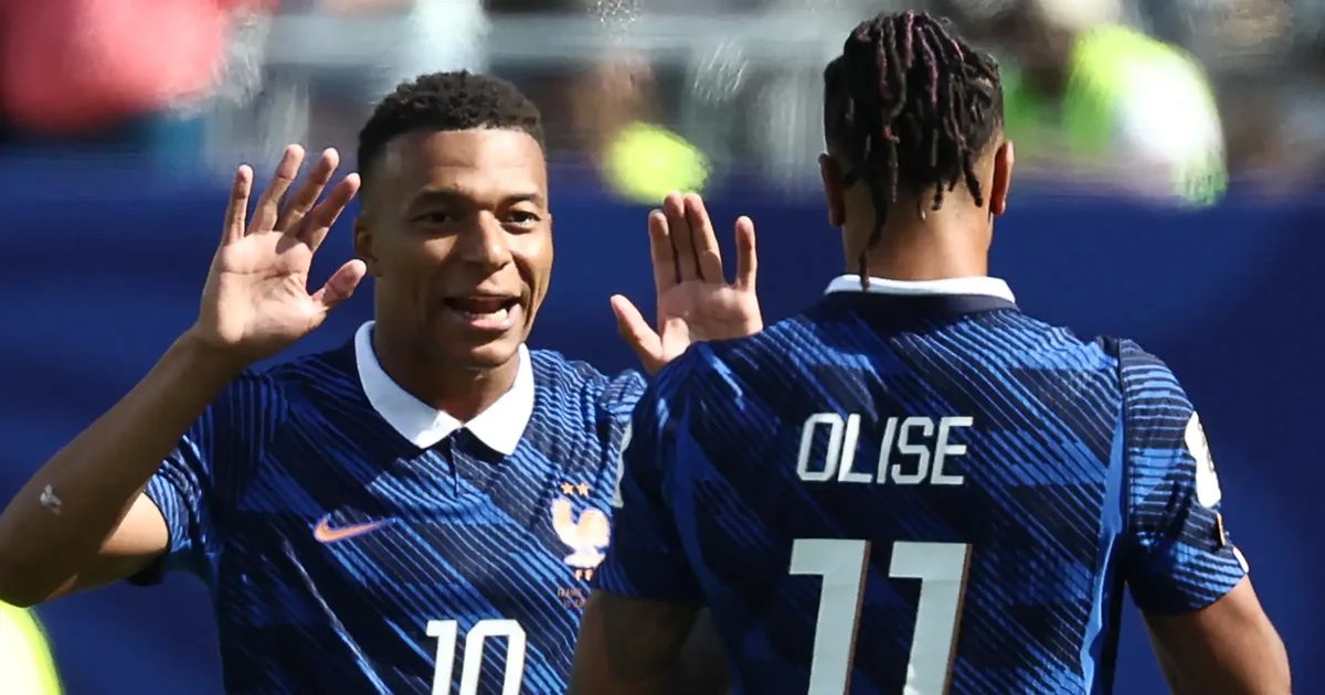 Kimi e  frikshme  në fushë  Mbappe zbulon arsyen pse pëlqen të luajë me Olise