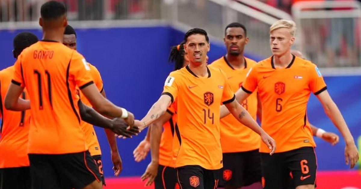 VIDEO  4 gola dhe spektakël  Holanda nuk e  llogarit  Tunizin   Tulipanët  përballen me  makthin  e Brazilit në fazën tjetër