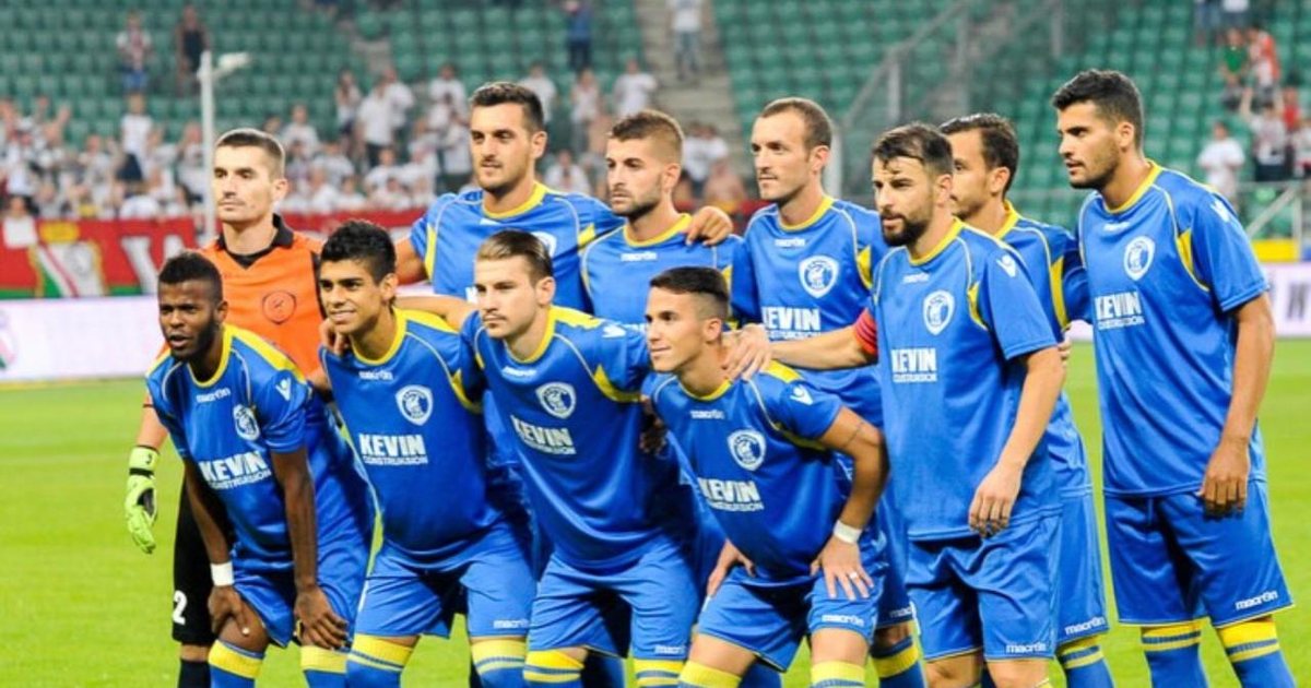 ZYRTARE  Ka fituar gjithçka në Superiore  ish i  blu  NJOFTON tërheqjen nga futbolli  Çdo fanellë që kam veshur ka një vend të veçantë në zemrën time
