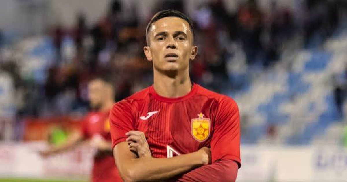 FOTOLAJM  Jasir Asani largohet nga Shqipëria  ish sulmuesi i Partizanit del në stërvitje me  blutë 
