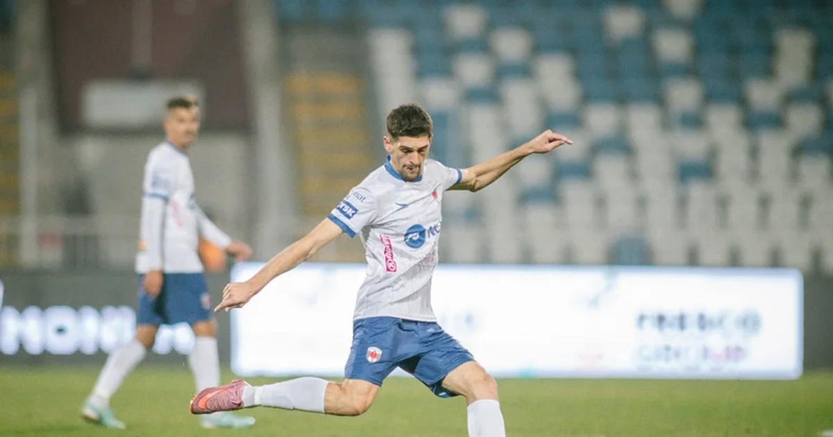 ZYRTARE   Tradhti  në Superligë  Dikur shkëlqente me ngjyrat bardheblu  mesfushori firmos me rivalët e kuq të qytetit