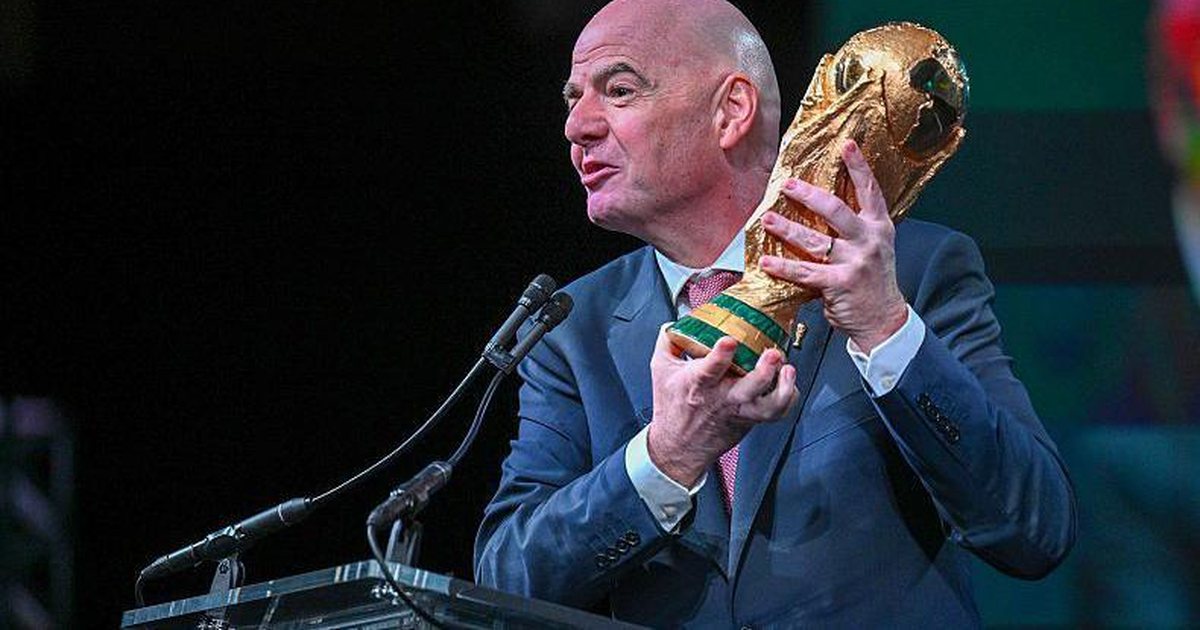 10 ditë larg finales së madhe të Botërorit  Gianni Infantino  çon peshë  tifozët me emrat e  yjeve  që do të dhurojnë spektakël