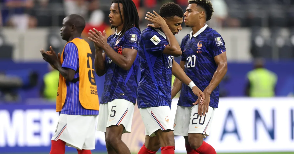 E KRYER  Didier Deschamps e mbylli me  njollë  te Franca  zbulohet trajneri i RI i  Gjelave 