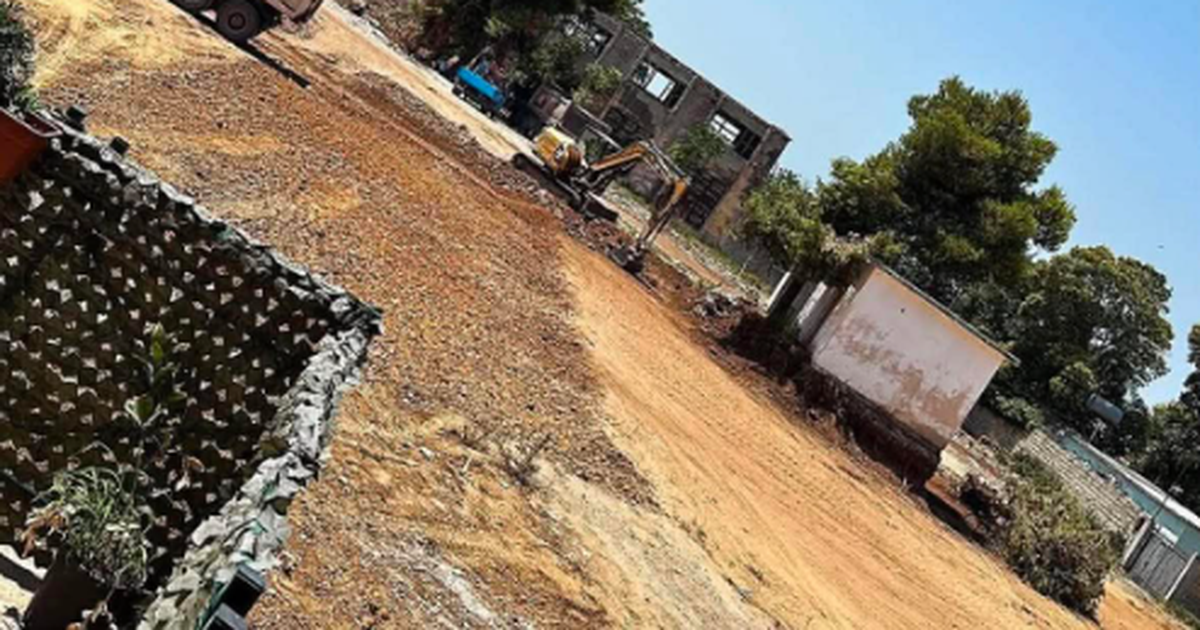 Kompleksi i Partizanit shndërrohet në kantier ndërtimi  nis puna edhe për dy fushat e reja  FOTOLAJM 
