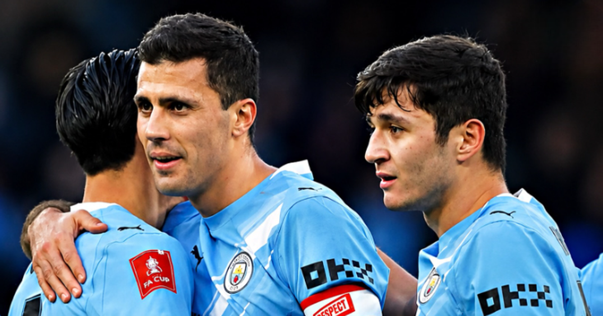 ZYRTARE  U përfol për largim  Manchester City i  hesht  të gjithë dhe rinovon me futbollistin