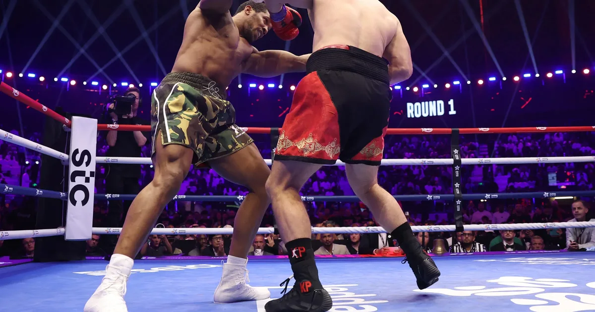 VIDEO  E pabesueshme  Mjaftojnë vetëm 2 raunde  Anthony Joshua mposht me nokaut Kristian Prengën