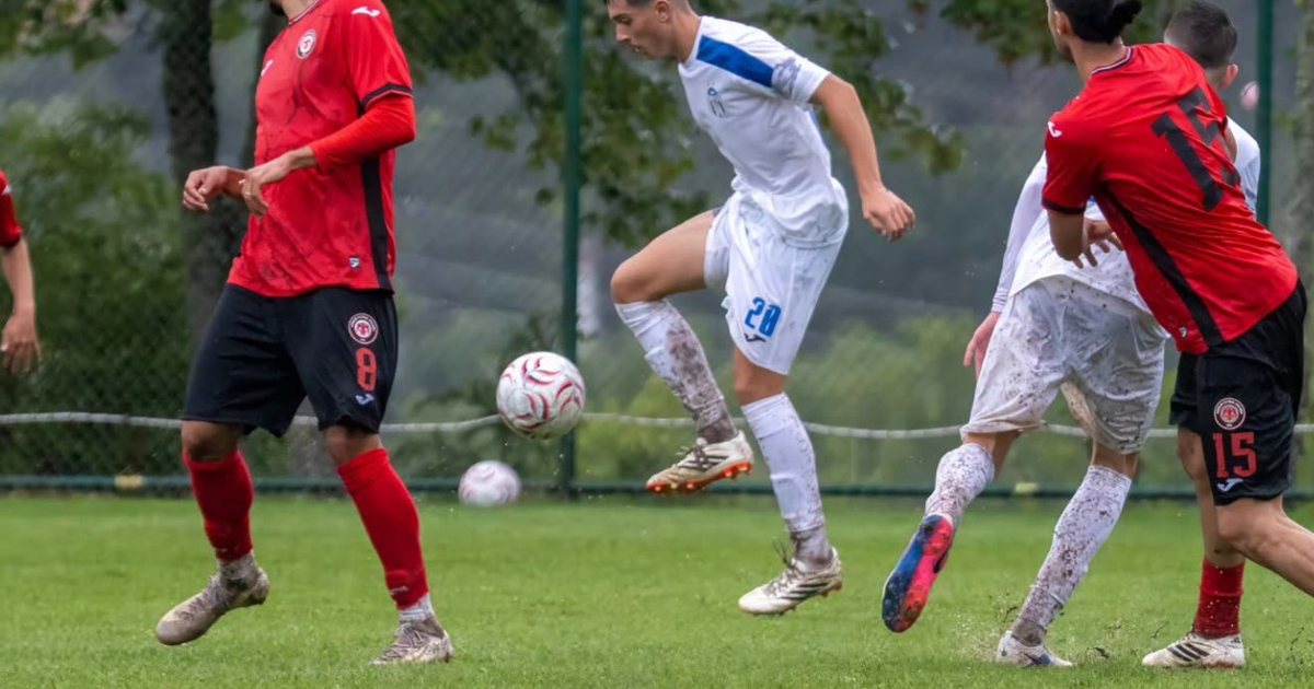 Tirana vë në zbatim risinë që do aplikohet në Superiore  plot 5 futbollistë bëjnë debutimin në miqësore