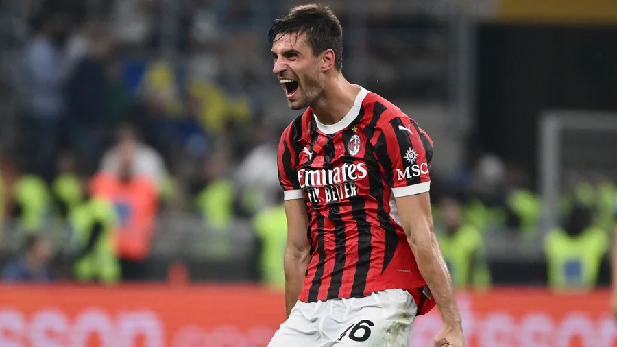 Milan 'blindon' repartin difensiv, nënshkruan deri në 2029