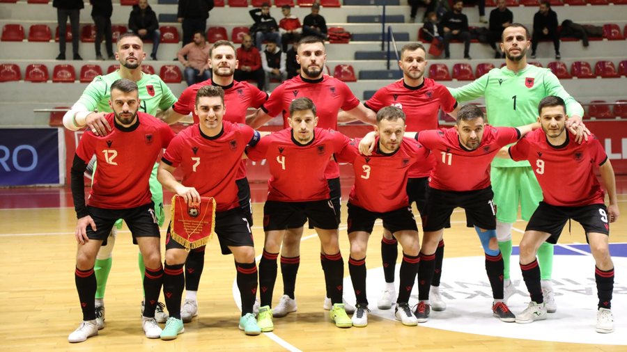 Futsal Euro 2026/ Trajneri Resuli fton 14 futbollistë për ndeshjet e