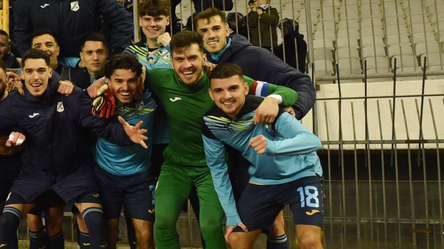 VIDEO/ Rijeka e Selahit kalon në gjysmëfinale, Gattuso zhgënjen