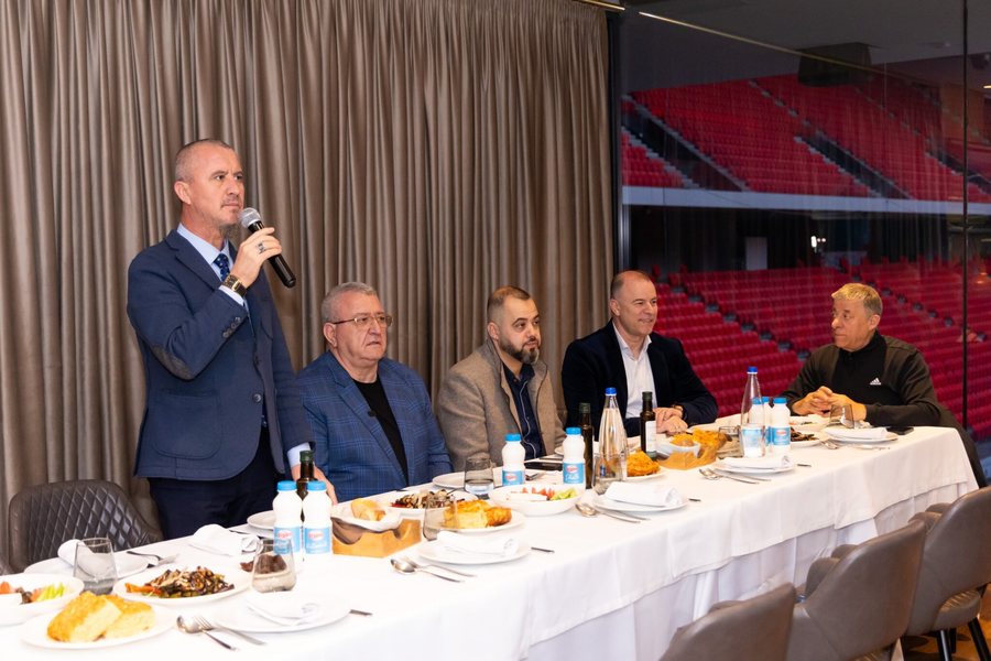 FSHF shtron iftar për komunitetin e futbollit, Presidenti Duka uron