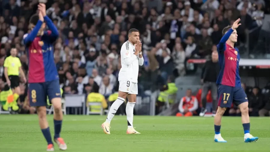 Mbappe rrezikon klasiken me Barcelonën, enigmë shkalla e dëmtimit